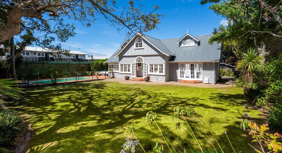  at 2 Minnehaha Avenue, Takapuna, Auckland