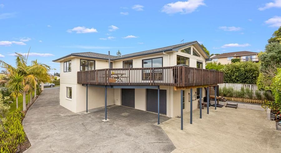  at 136 Weatherly Road, Torbay, Auckland