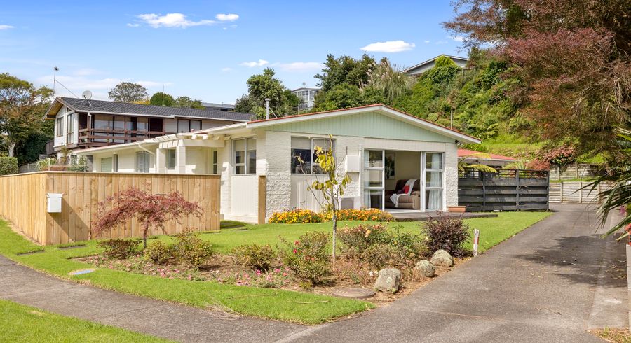  at 1/12 Ambury Place, Merrilands, New Plymouth