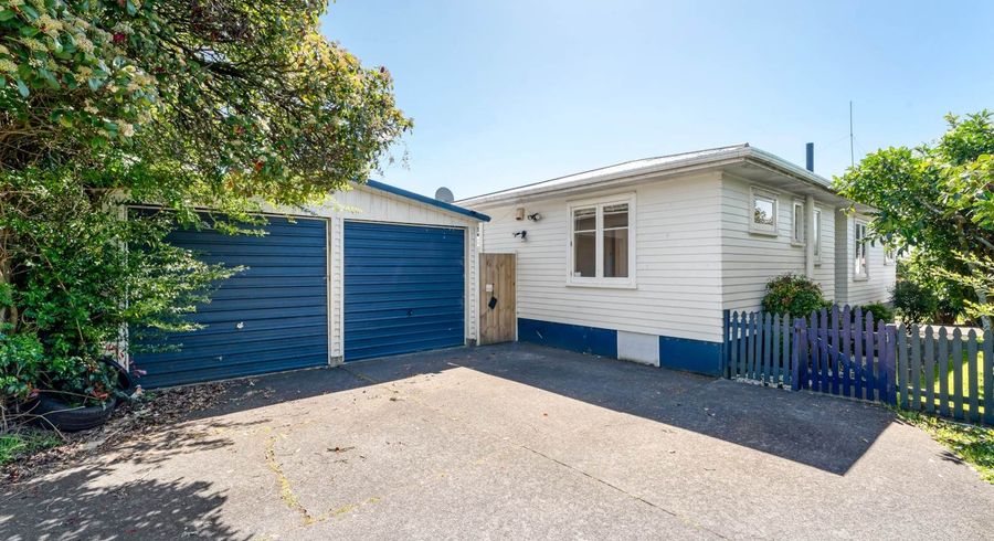  at 45a Pinedale Place, Henderson, Waitakere City, Auckland