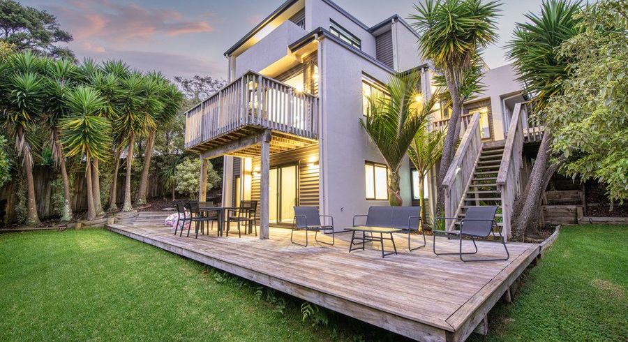  at 15 Aberley Road, Schnapper Rock, North Shore City, Auckland