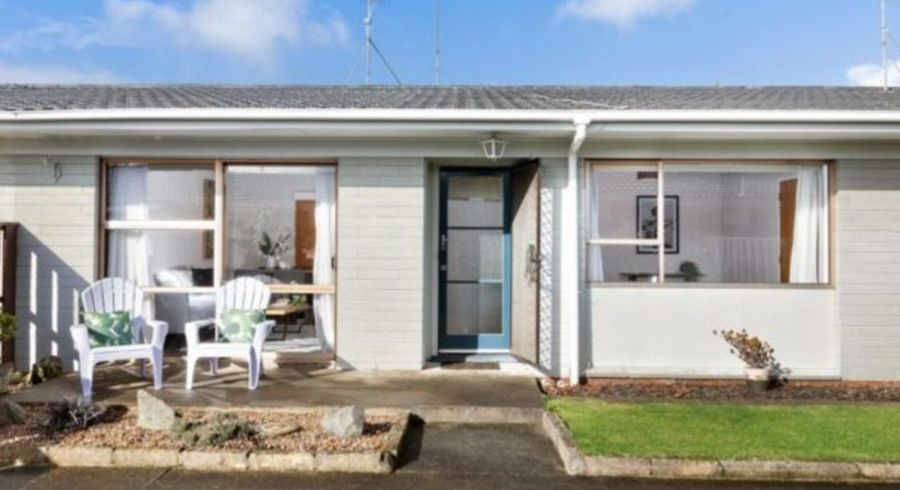  at 2/15 Latham Ave, Pakuranga, Manukau City, Auckland