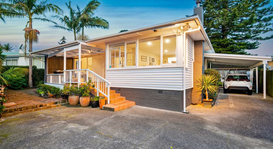  at 1/17 Merriefield Avenue, Forrest Hill, North Shore City, Auckland