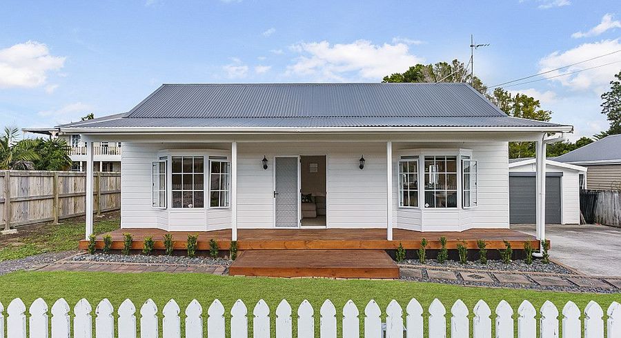  at 33 Third View Avenue, Beachlands, Auckland