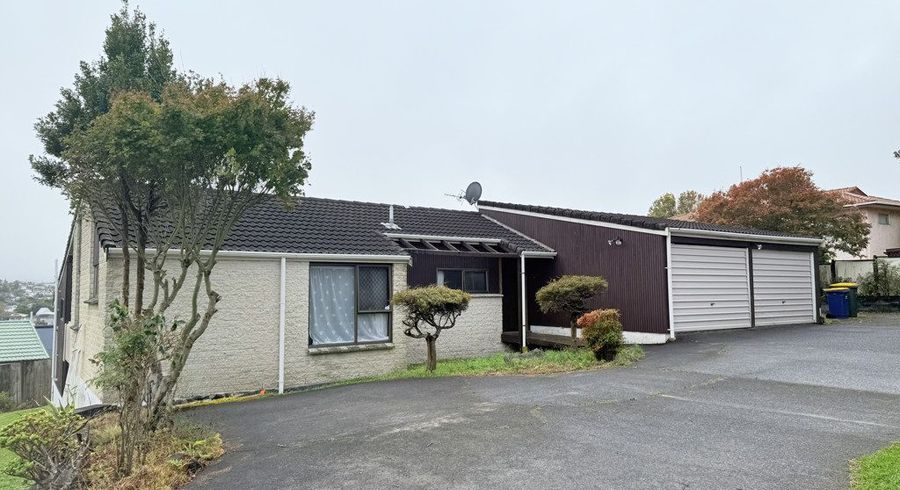  at 10 Longwood Place, Forrest Hill, North Shore City, Auckland