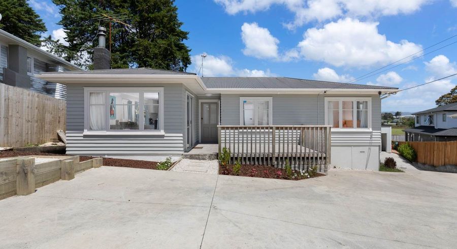  at 6 Celsmere Lane, Te Atatu Peninsula, Waitakere City, Auckland