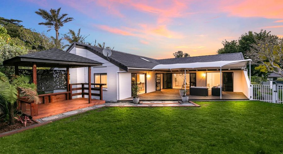  at 18 Waipuia Place, Greenhithe, Auckland