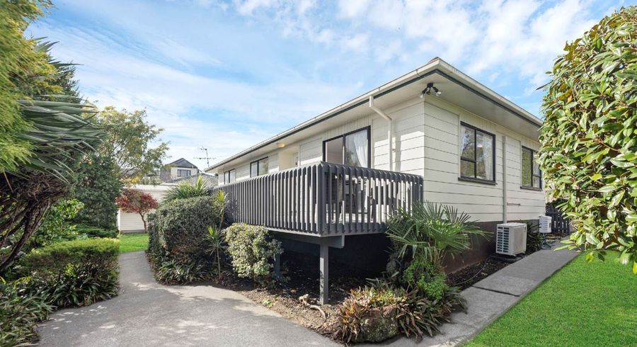  at 1/67 Lewisham Street, Highland Park, Manukau City, Auckland