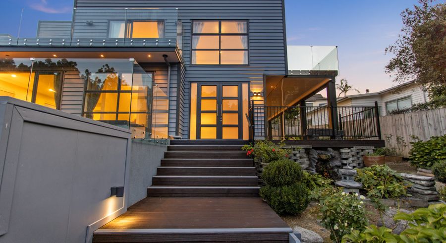  at 15 Moller Street, Beach Haven, Auckland