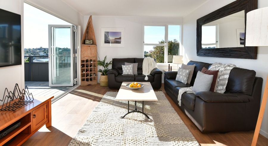  at 8B Folkestone St, Murrays Bay, North Shore City, Auckland