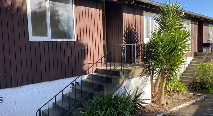  at 2/6 Bond Crescent, Forrest Hill, Auckland