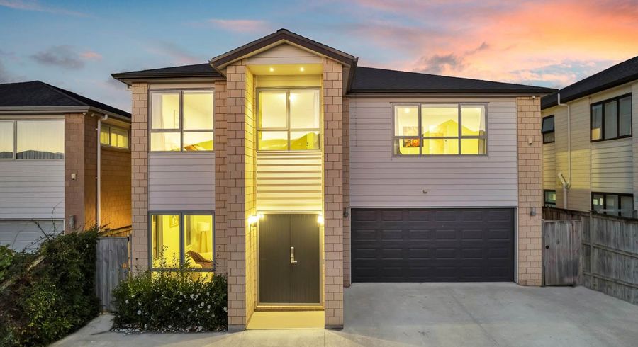  at 10  Fong Road, Flat Bush, Manukau City, Auckland