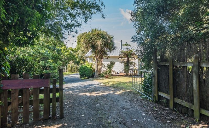  at 43 Dale Road, Raumati South, Paraparaumu