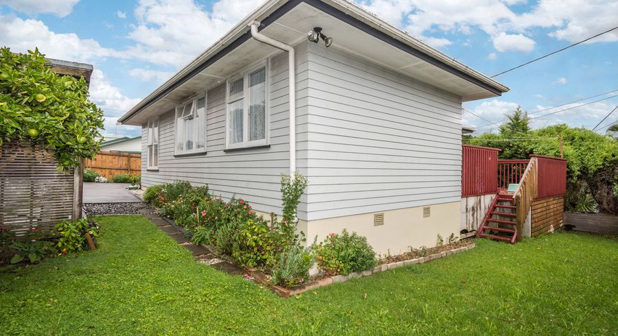 at 10 Copley Street, New Lynn, Auckland