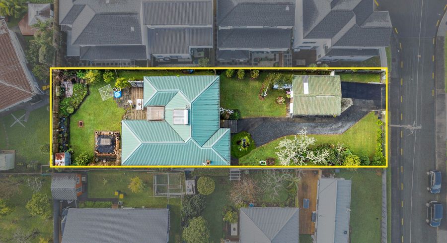  at 14 Adriatic Avenue, Henderson, Waitakere City, Auckland