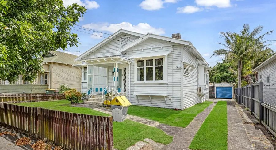  at 9 Lyon Avenue, Mount Albert, Auckland City, Auckland