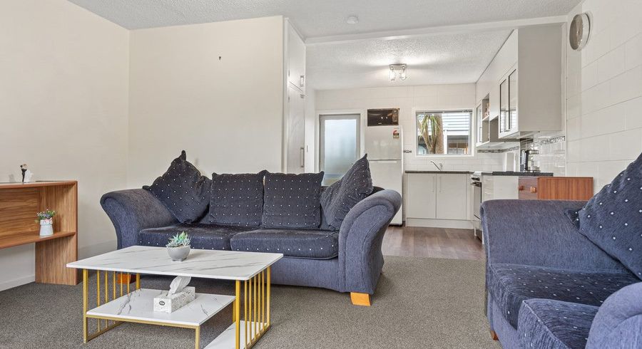  at 1/15 Marriner Street, Sumner, Christchurch