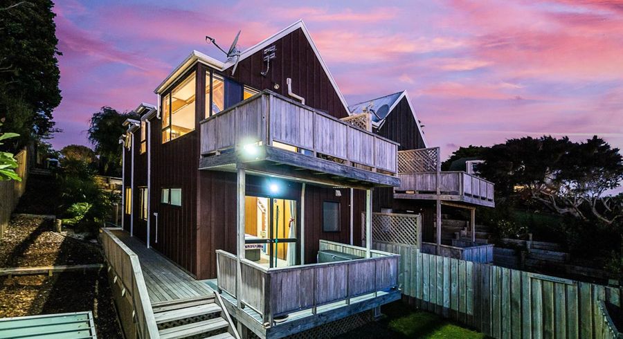  at 2/164 Rangatira Road, Beach Haven, Auckland
