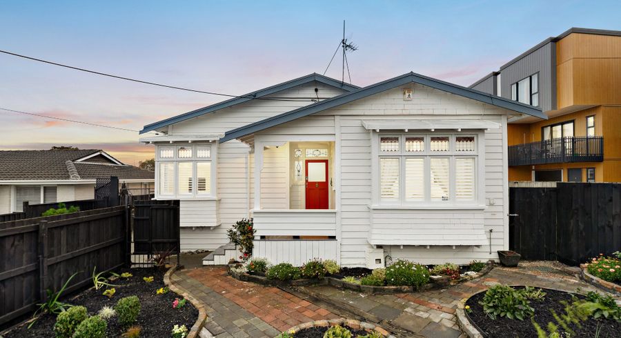  at 126 Onewa Road, Northcote, North Shore City, Auckland