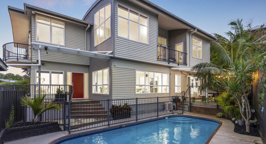  at 29 Korotaha Terrace, Rothesay Bay, North Shore City, Auckland