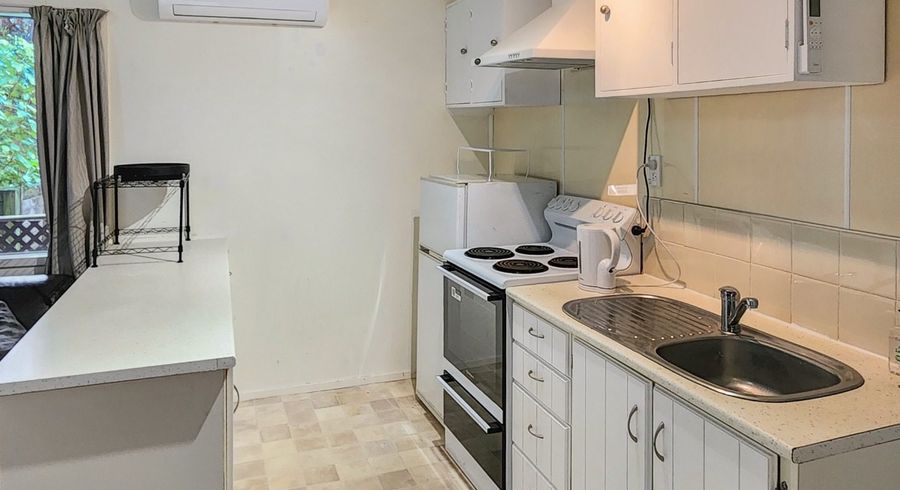  at 102 Pinehaven Road, Pinehaven, Upper Hutt, Wellington