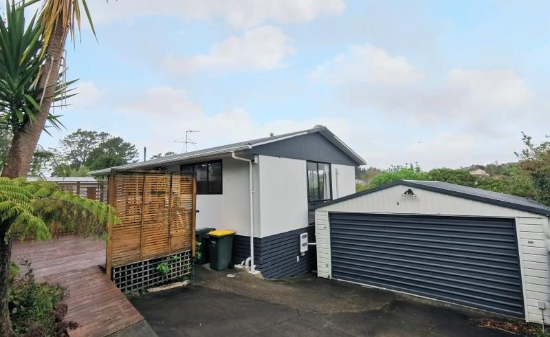  at 2/109 Oreil Avenue, West Harbour, Waitakere City, Auckland