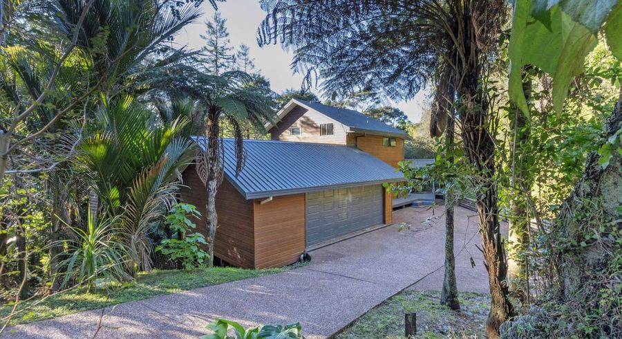  at 156 Laingholm Drive, Laingholm, Waitakere City, Auckland