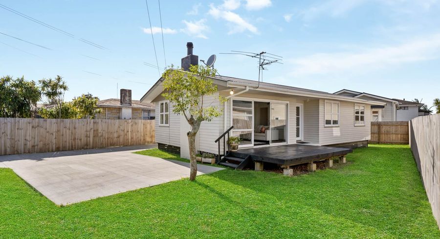  at 132 Canal Road, Avondale, Auckland