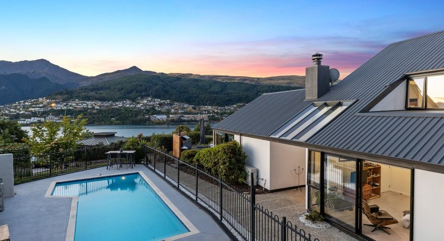  at 8 Elizabeth Place, Kelvin Heights, Queenstown-Lakes, Otago