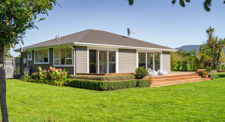  at 236 Wood Street, Woodside, Greytown