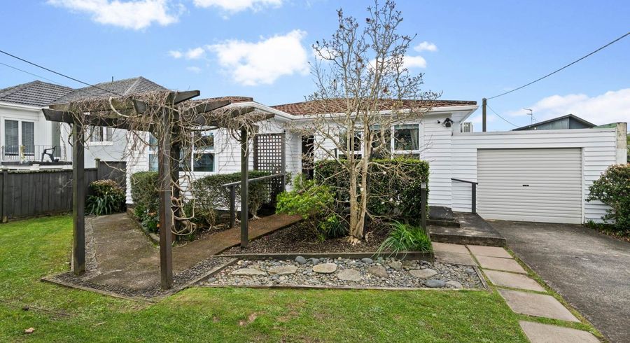  at 188 Beach Haven Road, Beach Haven, North Shore City, Auckland