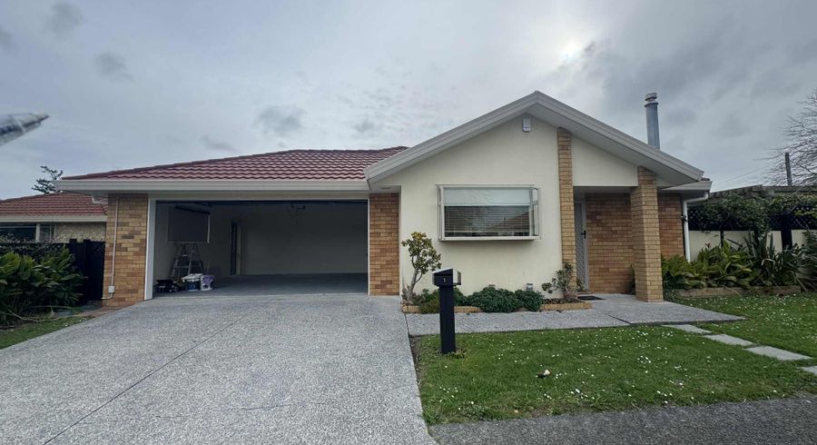  at 1 Swanson Oaks, Swanson, Waitakere City, Auckland