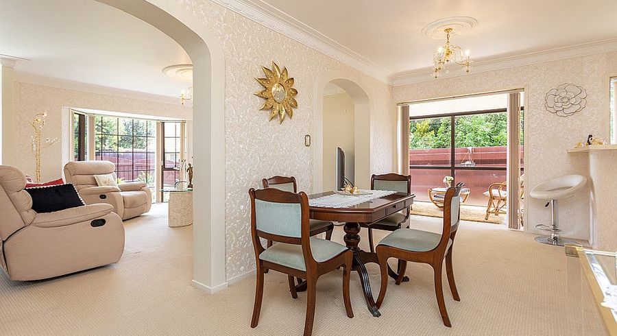  at 2/66 Rathgar Road, Henderson, Auckland