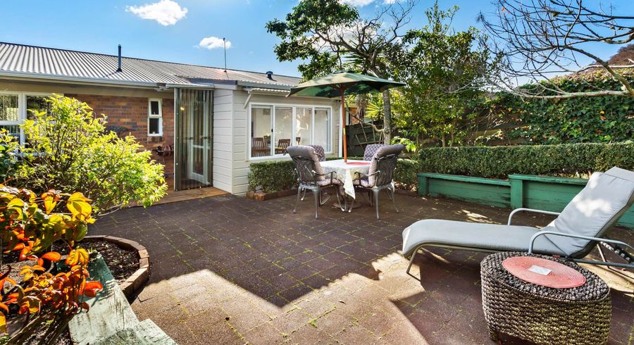  at 2/22 Alton Avenue, Hillcrest, Auckland
