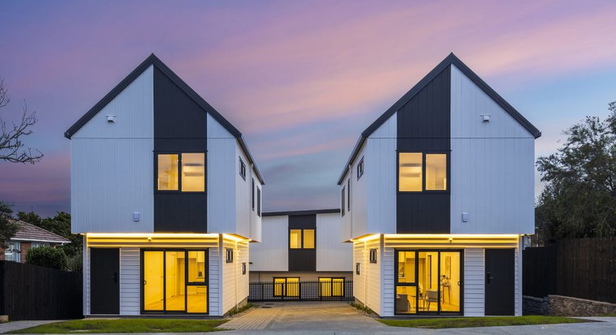  at 2-4/6 McRae Road, Mount Wellington, Auckland City, Auckland