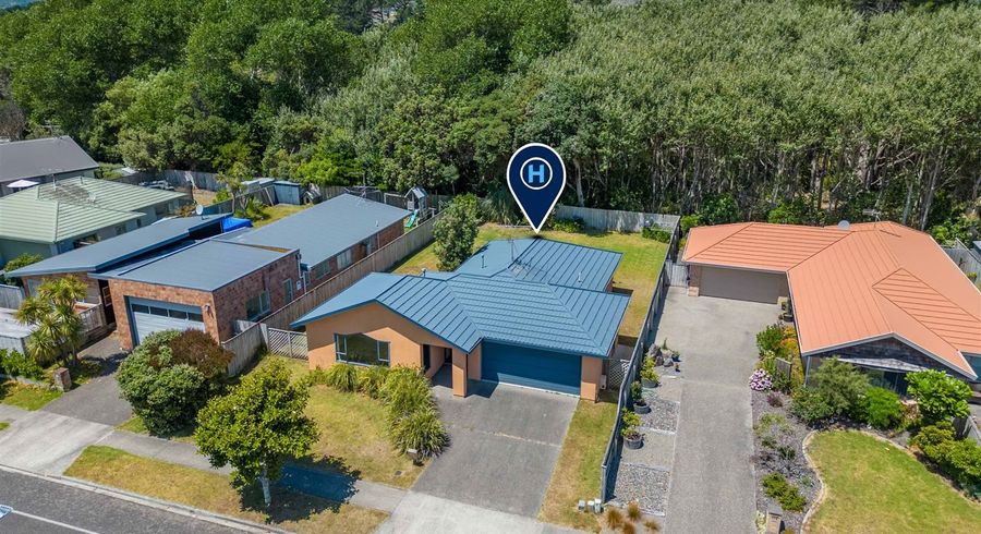  at 104 Weggery Drive, Waikanae Beach, Waikanae