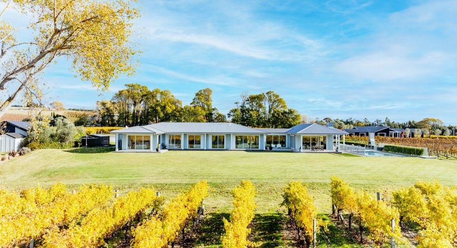  at 34 Side Road, Hastings