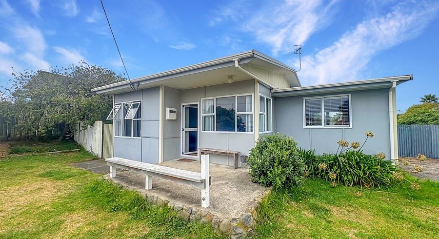 at 4 Dawick Street, Foxton Beach, Horowhenua, Manawatu / Whanganui