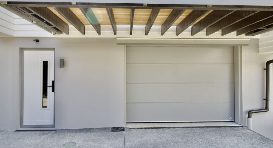  at 2/94 Target Road, Totara Vale, North Shore City, Auckland