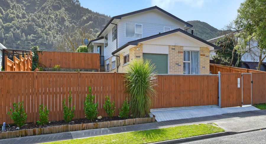  at 172 California Drive, Totara Park, Upper Hutt