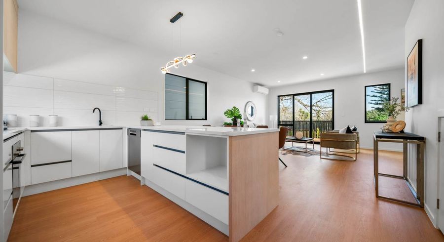  at 4/2 Halswell street, Mangere, Manukau City, Auckland