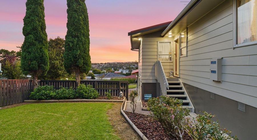  at 40 Glenbervie Crescent, Massey, Waitakere City, Auckland