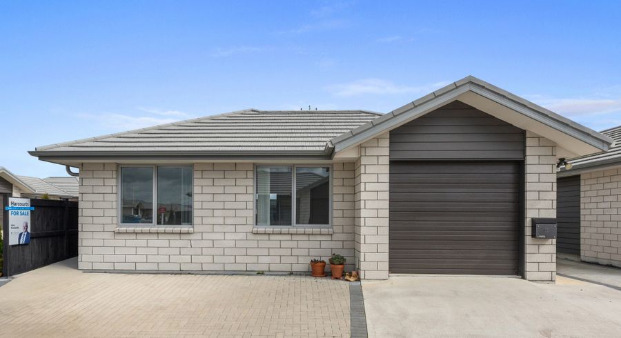  at 16 Crest Way (Dunes Lifestyle Village), Papamoa, Tauranga, Bay Of Plenty