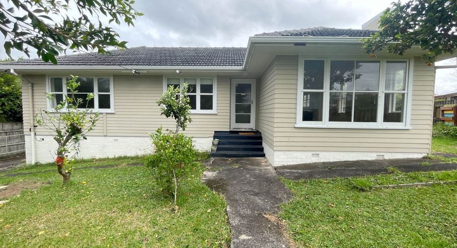  at 11 Mayburn Road, Te Atatu Peninsula, Waitakere City, Auckland