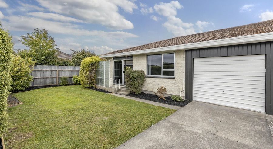  at 1/10 Nyoli Street, Northcote, Christchurch