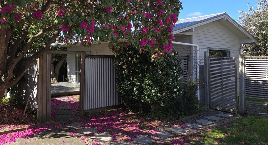  at Studio/609 St Aubyns St WEST, Saint Leonards, Hastings, Hawke's Bay