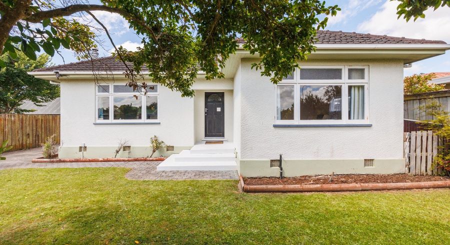  at 11 Moore Street, West End, Palmerston North