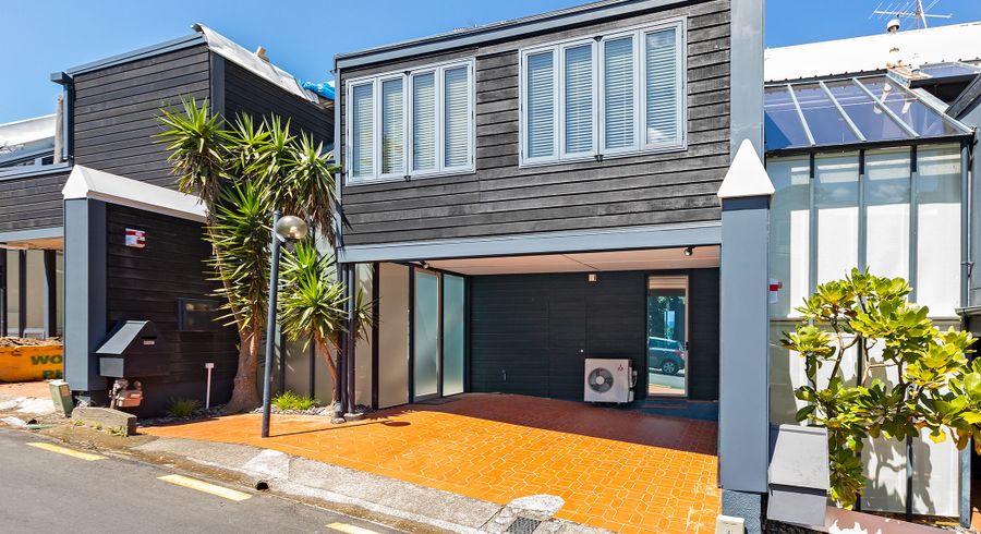  at 23 Clermont Terrace, Kelburn, Wellington