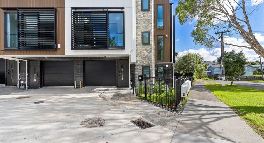  at 2/18 Beatrix Street, Avondale, Auckland City, Auckland