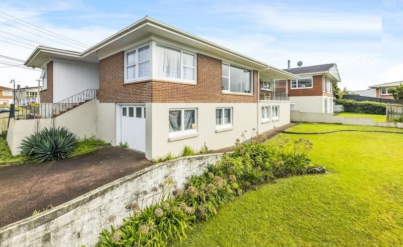  at 520 Glenfield Road, Glenfield, North Shore City, Auckland